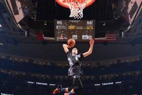 开云体育世界杯-逆转之夜，卡马文加如何用一脚传球撕碎马赛