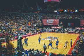 开云体育APP下载-欧冠淘汰赛焦点战，土耳其击溃几内亚，足球如何成为地缘政治的镜子？