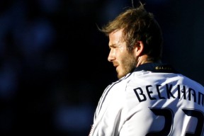 开云体育app-米切尔关键回合不手软，上海队节奏掌控灰熊