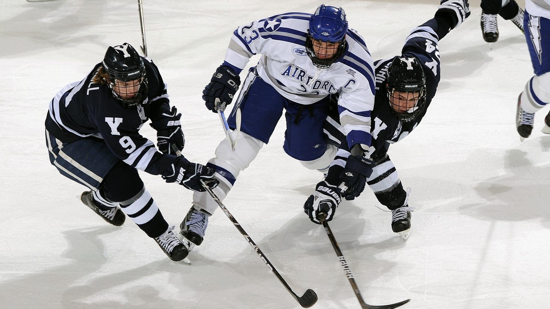英超争冠之夜,阿克,那个在沉默中爆发的关键先生
