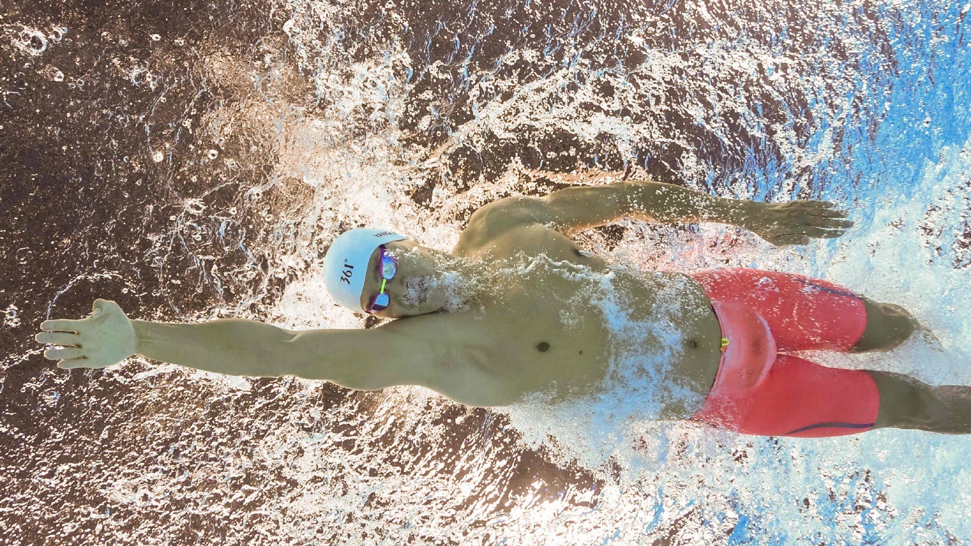 巴拉圭硬仗与F1街道，当民族意志在赛道与球场同时轰鸣