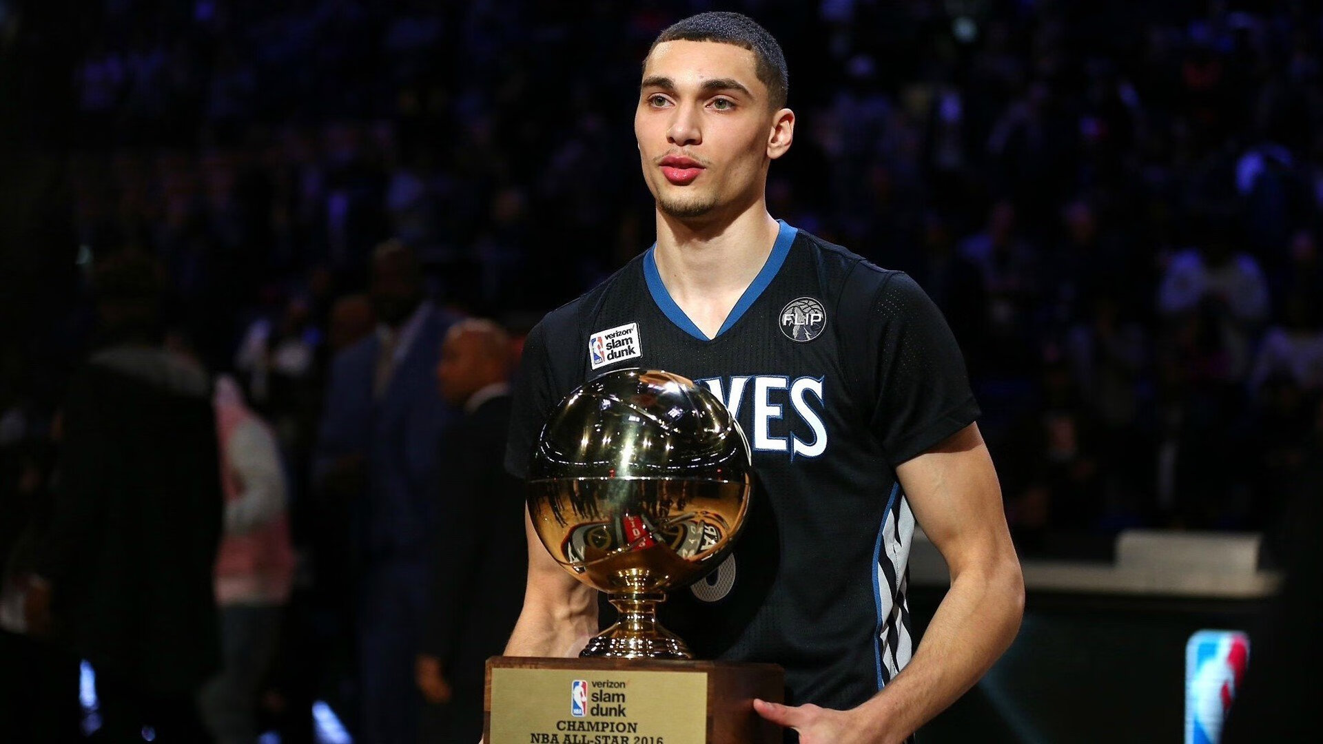 当北伦敦的枪声在总决赛之夜响起，体育世界的平行宇宙交响